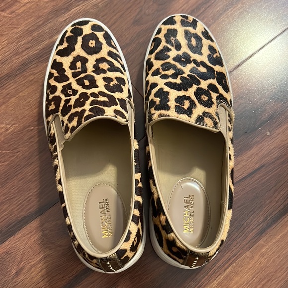 Michael Kors Ponyhair Leopard print slip on sneakers - Picture 2 of 7
